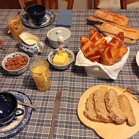 Bed & Breakfast Riverside *