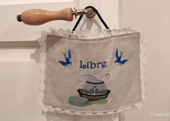 住宿加早餐酒店 Riverside 3*