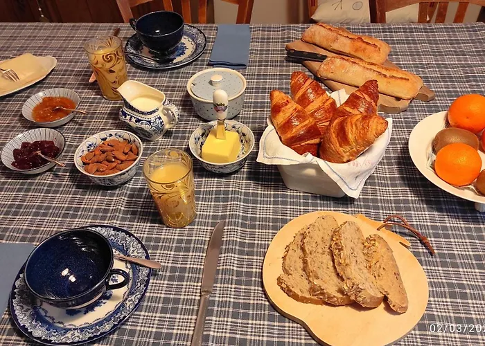 住宿加早餐酒店 Riverside 3*